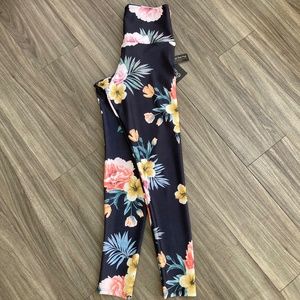 Onzie Secret Garden leggings